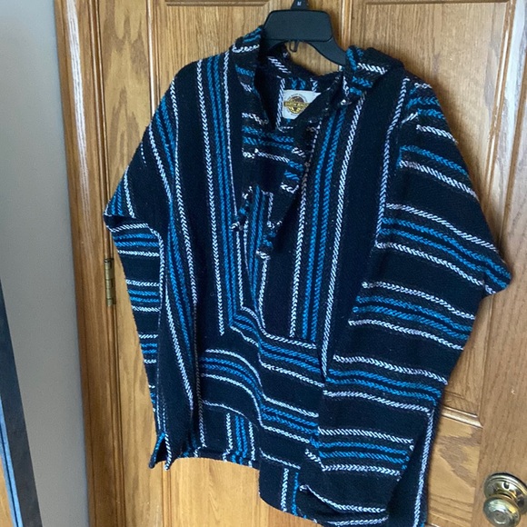 Hooded drug rug - Picture 1 of 3